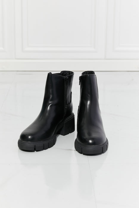 Chelsea Boots | Black