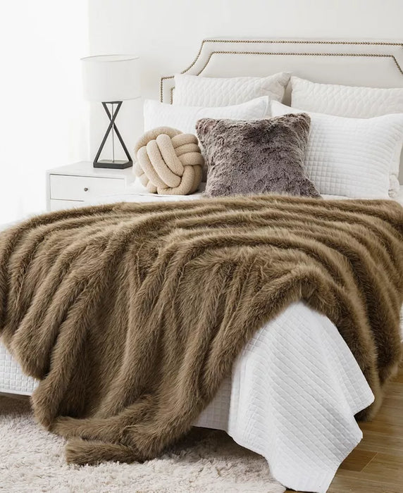 Luxury Dual-Sided Faux Fur Velvet Throw Blanket